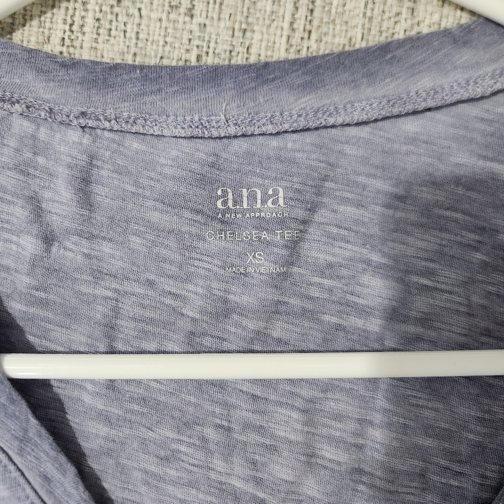 Tee - Picture 3 of 4